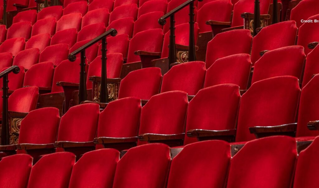Graphic showing theatre chairs